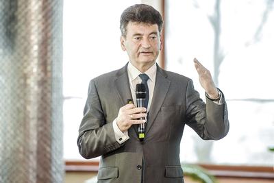 Prof. dr hab. n. med. Edward Wylęgała, kierownik Katedry i Oddziału Klinicznego Okulistyki Śląskiego Uniwersytetu Medycznego w Katowicach