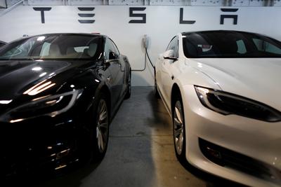 Samochody Tesla Model 3