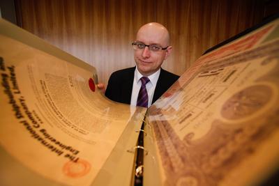 Leszek Koziorowski, prezes Stowarzyszenia Kolekcjonerów Historycznych Papierów Wartościowych.