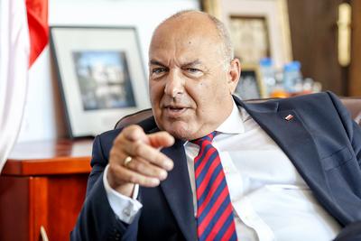 NOWE PODEJŚCIE: Przyszedłem do ministerstwa z biznesu, podobnie jak wielu moich obecnych współpracowników. Dla nas oczywiste jest, że klient to nasz pan, i w tym duchu chcemy zmienić administrację — mówi Tadeusz Kościński, wiceminister przedsiębiorczości i technologii.