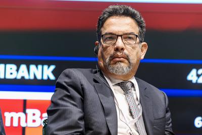 Firmy, które chcą się rozwijać, często nie mogą znaleźć odpowiedniej liczby ludzi o odpowiednich kwalifikacjach – mówi Carlos Piñerúa, przedstawiciel Banku Światowego na Polskę i kraje bałtyckie.