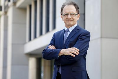 ONI SĄ WINNI: Waldemar Markiewicz, prezes Izby Domów Maklerskich,
podkreśla, że problem bezpieczeństwa na foreksie nie leży w wysokości
dźwigni, ale działalności firm, które po prostu oszukują klientów.