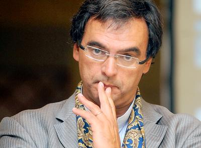 CZEGOŚ BRAKUJE: Coast2Coast, którym zarządza Adam Pietruszkiewicz, widać już w Polsce w przekąskach i workach na śmieci. Do tego zestawu dołączą pasztety i zupy oraz sezamki i chałwy. Oznacza to, że wciąż brakuje kosmetyków, o których wiadomo, że są w kręgu zainteresowań firmy.