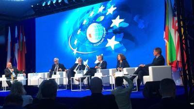 X Forum Ochrony Zdrowia w Krynicy. Uczestnicy panelu poświęconego wyzwaniom systemowym z 10-letniej perspektywy, 3 września 2019 r.
