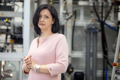 SPOKOJNIE: Lwia część przychodów WUZETEM pochodzi z
produkcji części do silników Diesla. Prezes firmy Joanna Szwajkowska ma
świadomość, że w przyszłości konieczne będzie większe zróżnicowanie
produkcji. To jednak perspektywa kilkunastu lat.