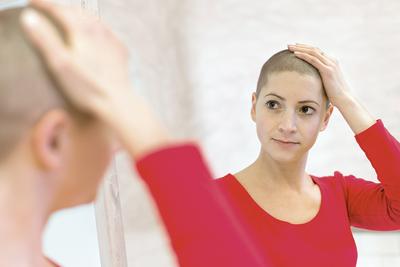 Kompleksowa opieka onkologiczna to nie tylko leczenie, ale również profilaktyka, diagnostyka i follow-up, czyli obserwacja pacjenta po zakończonym leczeniu.