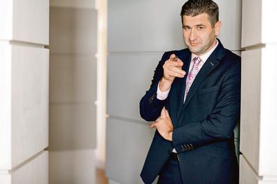 CIERPLIWY: Do niedawna w akcjonariacie Saturn TFI był Jacek Socha, były szef KPWiG (poprzedniczka KNF), a dziś partner w PwC. Wycofał się jednak, bo uznał, że nowy pomysł na biznes jest zbyt ryzykowny. Sławomir Kamiński, prezes towarzystwa, pozostał na polu bitwy i przekonuje, że obrana droga jest właściwa.