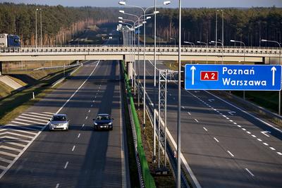 Na unijnej wokandzie: AWSA pobiera słone opłaty za przejazd odcinkiem autostrady Nowy Tomyśl — Konin. Przez 6 lat zamiast myta otrzymywała jednak rekompensaty z budżetu za przejazd kierowców, którzy kupowali tanie winiety. Bruksela uznała je na zbyt duże.