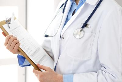 Epidemia COVID-19: apel przedstawicieli zawodów medycznych do środowiska lekarskiego