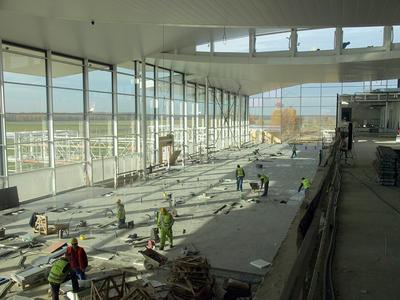 Prace we wnętrzu wrocławskiego lotniska