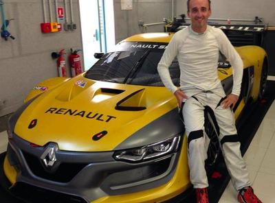 Robert Kubica i jego renault sport R.S. 01