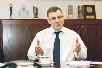 SOJUSZ BEZ PRZYSZŁOŚCI: Partnerstwo PKO BP, którym kieruje Zbigniew Jagiełło, z PZU straciło sens, kiedy ubezpieczyciel kupił Pekao, a cała grupa bankowo- -ubezpieczeniowa znalazła się w strefie wpływów Zbigniewa Ziobry, ministra sprawiedliwości.