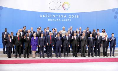 Wielcy tego świata bez kanclerz Angeli Merkel, która z powodu awarii samolotu pierwszego dnia w G20 nie uczestniczyła.