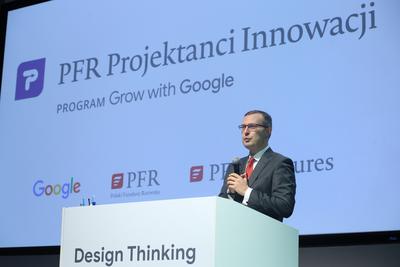 „Projektanci innowacji” to kolejny program wsparcia innowacyjności – zapowiedział Paweł Borys, prezes Polskiego Funduszu Rozwoju. Jako jeden z elementów wdrażania koncepcji „Start in Poland” ma zwiększyć otwartość Polaków i nauczyć kreatywnego podejścia do projektowania nowych rozwiązań. Oczekiwany efekt: lepsza jakość technologii, w które będą inwestować fundusze finansowane z publicznych pieniędzy.