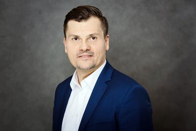 CENNA POMOC: Organizujemy programy wsparcia przedsiębiorców w postaci finansowych instrumentów zwrotnych, takich jak pożyczki, gwarancje, poręczenia, instrumenty quasi-kapitałowe i kapitałowe — mówi Marek Ignor, prezes DFR.