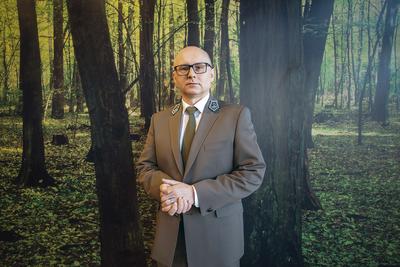 DYREKTOR
OD ŚRODOWISKA: Zanim na początku tego roku Andrzej Konieczny został dyrektorem
generalnym Lasów Państwowych, był wiceministrem środowiska.