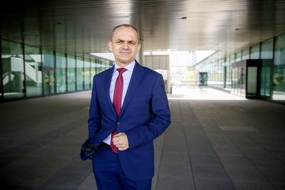 Duże wzrosty: Kierowany przez Mariusza Golca Wielton w minionym półroczu miała 983,4 mln zł przychodów, to o prawie 25 proc. więcej, niż rok wcześniej, i 39,2 mln zł zysku netto - wzrost o ponad 23 proc.