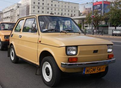 13 Ogolnopolski Zlot Fiata 126 p na Placu Defilad
