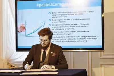 O KIM MOWADr n. med. JarosławBiliński, na co dzieńpracuje w KliniceHematologii, Onkologiii Chorób WewnętrznychSP CentralnegoSzpitala Klinicznegow Warszawie.