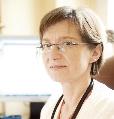 Prof. dr hab. n. med. Dorota Zozulińska-Ziółkiewicz jest diabetologiem, specjalistą chorób wewnętrznych. Pełni funkcję wiceprezesa Polskiego Towarzystwa Diabetologicznego.