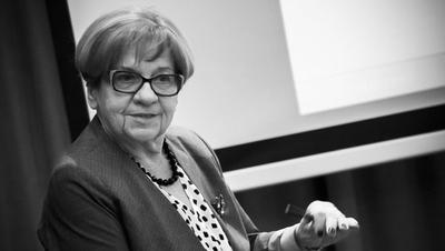 Prof. dr hab. n. med. Anna Dmoszyńska