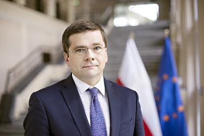 WIĘCEJ BENEFICJENTÓW: