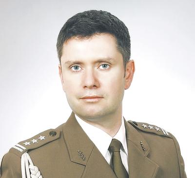 Płk dr hab. n. med. Witold Owczarek, prof. WIM jest członkiem zarządu głównego Polskiego Towarzystwa Dermatologicznego.