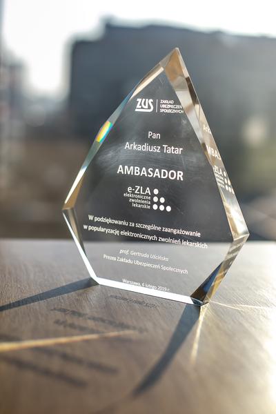 Statuetka dla Arkadiusza Tatara, Ambasadora e-ZLA