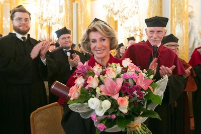 prof. Ewa Kuligowska