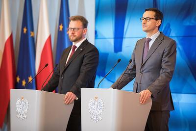 Prof. Łukasz Szumowski i Mateusz Morawiecki