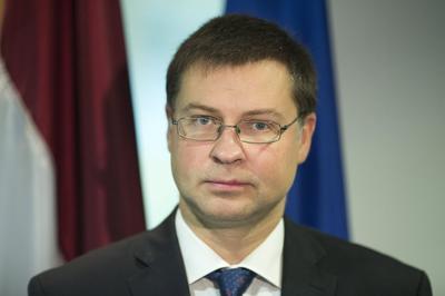Valdis Dombrovskis (fot. Bloomberg)