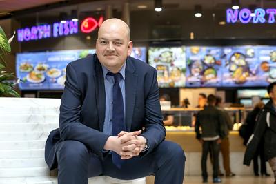 NA WIELU FRONTACH:Wywodzący się z Kielc North Food, do którego
należy sieć restauracji rybnych North Fish, chce otworzyć jeszcze około
30-40 punktów. Prezes Szymon Adamczuk zapowiada też uruchomienie oferty
z dostawą.
