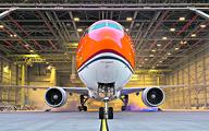 Pomarańczowy boeing linii KLM