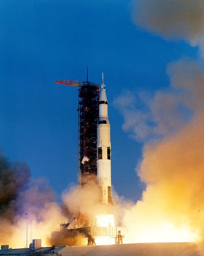 Start misji Apollo 13