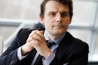 POWRÓT NA BUDOWĘ: Exatel, którym zarządza Nikodem Bończa Tomaszewski, gros liczącej 20 tys. km sieci światłowodowej zawdzięcza inwestycjom z lat 1999-2003. W ostatnich latach sieć znów zaczęła się powiększać: w 2017 r. powstało ponad 500 km światłowodów, a w tym roku ma być to 1 tys. km.