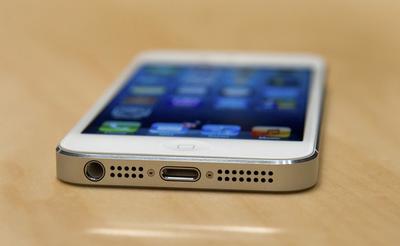 iPhone 5, źródło: Bloomberg