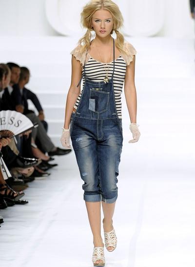 Ogrodniczki firmy Guess Jeans