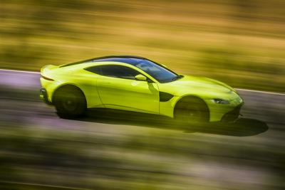 Aston Martin vantage