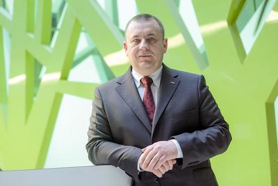 Pójść na całość: PGE, kierowane przez Henryka Baranowskiego, jest zainteresowane pełnym udziałem w projekcie budowy elektrowni atomowej.