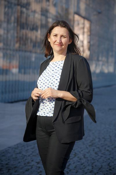 WYMIANA
WIEDZY: Firmom opłaca się działać w sieci otwartych innowacji — taką metodę
rozwoju poleca Marta Kutyna-Bakalarska, dyrektor działu zarządzania innowacjami
w Maspex. Najpierw trzeba jednak dobrze poznać metody organizowania i
koordynowania tego rodzaju współpracy.