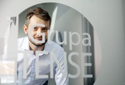 WACHLARZ OPCJI: Piotr Michalak, lider sekcji w
dziale pozycjonowania w Grupie Tense, zaznacza, że na wybór działań dotyczących
SEO powinny mieć wpływ oferowane produkty i wielkość serwisu, a także tzw. profil linkowy domeny.
