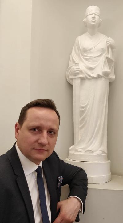 Dr n. med. Mateusz Puślecki