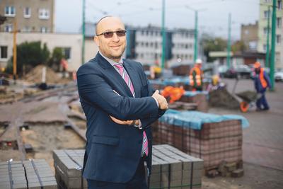 W GRUPIE RAŹNIEJ: Firmy budowlane, zdywersyfikowane produktowo i geograficznie, lepiej radzą sobie w okresie słabszej koniunktury. Dlatego też Terlan, którym kieruje Łukasz Rybacki, chce stworzyć grupę firm oferujących kompleksowe usługi.