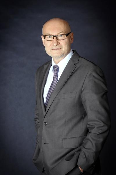 NIE
TYLKO TECHNOLOGIA: Problem naruszania właśności intelektualnej dotyczy nie
tylko wykorzystywania rozwiązań technicznych, ale również kopiowania zawartości
katalogów części zamiennych i zawartych w nich opisów — mówi Alfred Franke,
prezes SDCM.