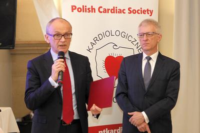 Na zdj. od lewej: prezes Polskiego Towarzystwa Kardiologicznego prof. dr hab. n. med. Piotr Ponikowski oraz konsultant krajowy w dziedzinie kardiologii prof. dr hab. n. med. Jarosław Kaźmierczak