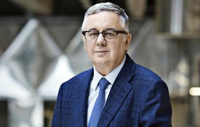 WZROST EKSPORTU: Choć po trzech kwartałach udział sprzedaży zagranicznej w strukturze przychodów Comarchu, którym kieruje Janusz Filipiak, spadł do 51,5 z 58,8 proc. przed rokiem, to wartościowo sprzedaż zagraniczna wzrosła do blisko 490 z 453 mln zł.