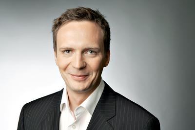 ROBIĆ, NIE MÓWIĆ: Artur Waliszewski, szef Google’a w regionie, przekonuje, że każdy może zrobić coś dla podniesienia cyfrowych kompetencji: od nauczenia dziadków korzystania z sieci po programy wspierane przez firmy, takie jak projekt nauki metody design thinking, który Google uruchamia we współpracy z PFR.