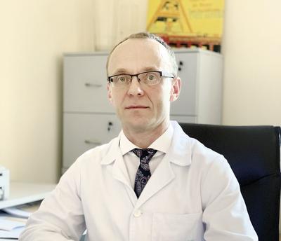 dr hab. n. med. prof. UM w Łodzi Mariusz Stasiołek - specjalista neurolog, kierownik Kliniki Neurologii Uniwersytetu Medycznego w Łodzi