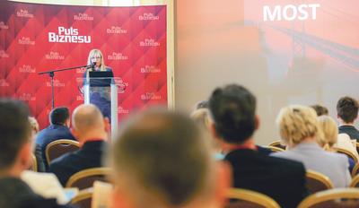 SZUKANIE PUNKTÓW STYCZNYCH: Zawsze przed ważnym spotkaniem sprawdzam dane rynkowe, raporty giełdowe i analizuję punkty, które znajdują się w jego agendzie. Zastanawiam się również, jakie tematy warto dodatkowo poruszyć w rozmowie — mówi Ilona Weiss, prezes ABC Data.