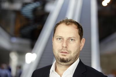 Uciec z tonącego okrętu: Grzegorz Czapla, akcjonariusz i wieloletni prezes Indaty, w grudniu zrezygnował z szefowania spółce, a w lutym z członkowstwa w radzie nadzorczej. Od lutego powiązana z nim BDTrade zmniejszyła zaangażowanie w spółkę z ponad 31 do 11,13 proc.